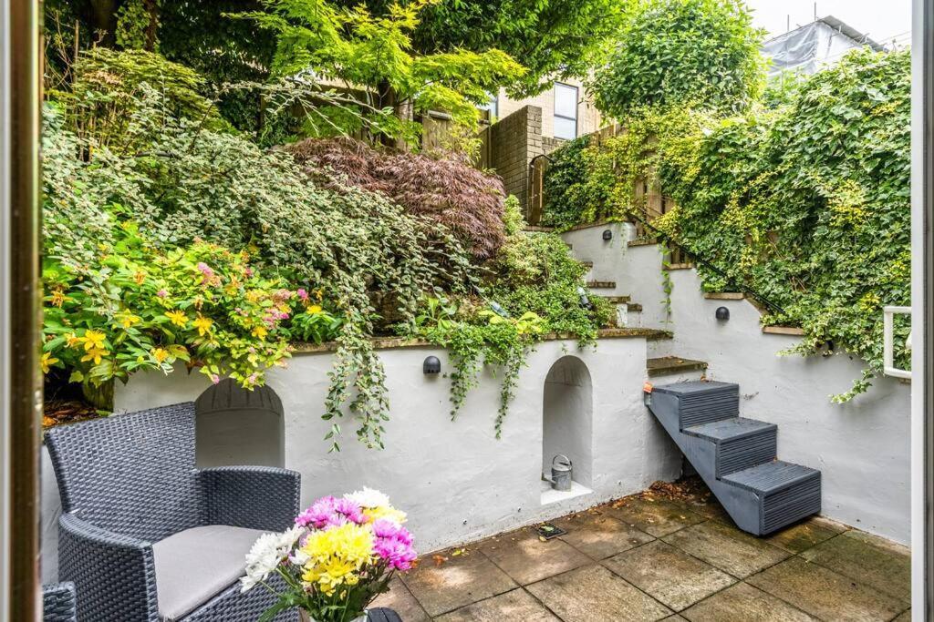 Stunning 4 Bedroom House In Central 巴斯 外观 照片