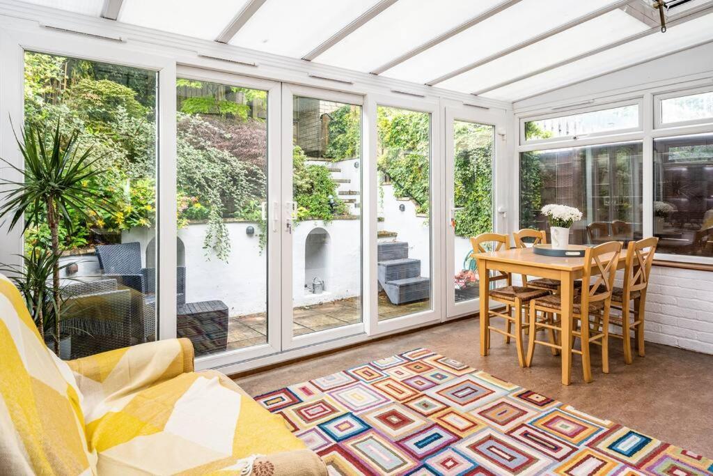 Stunning 4 Bedroom House In Central 巴斯 外观 照片